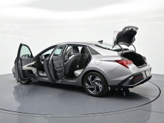 Used 2024  Hyundai Elantra Limited IVT at Landmark Auto Credit Center near springfield&comma; IL