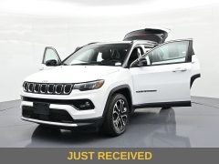 Used 2023  Jeep Compass Limited 4x4 at Landmark Auto Credit Center near springfield&comma; IL