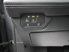 Used 2025  Volkswagen Atlas 2&period;0T SE w&sol;Technology FWD at Landmark Auto Credit Center near springfield&comma; IL