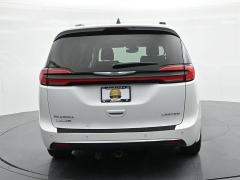 Used 2023  Chrysler Pacifica Limited FWD at Landmark Auto Credit Center near springfield&comma; IL