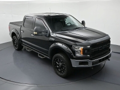 Used 2018  Ford F-150 4WD SuperCrew XLT 5 1&sol;2 w&sol;Luxury Pkg at Landmark Auto Credit Center near springfield&comma; IL