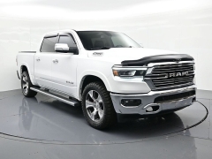 Used 2020  Ram 1500 4WD Crew Cab Laramie at Landmark Auto Credit Center near springfield&comma; IL