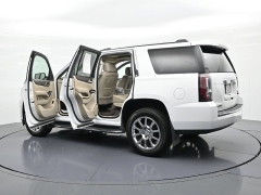 Used 2016  GMC Yukon 4d SUV 4WD Denali at Landmark Auto Credit Center near springfield&comma; IL