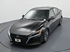 Used 2024  Nissan Altima 2&period;5 SV Sedan at Landmark Auto Credit Center near springfield&comma; IL