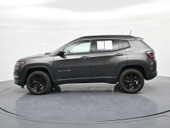 Used 2022  Jeep Compass Latitude 4x4 at Landmark Auto Credit Center near springfield&comma; IL