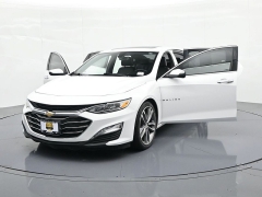 Used 2020  Chevrolet Malibu 4d Sedan Premier at Landmark Auto Credit Center near springfield&comma; IL