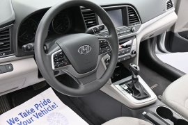 Used 2018  Hyundai Elantra 4d Sedan Limited SULEV at Landmark Auto Credit Center near springfield&comma; IL