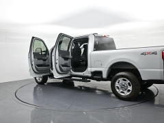 Used 2025  Ford Super Duty F-250 4WD XLT Crew Cab SRW 6&period;75' Box at Landmark Auto Credit Center near springfield&comma; IL