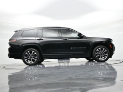 Used 2021  Jeep Grand Cherokee L Overland 4x4 at Landmark Auto Credit Center near springfield&comma; IL