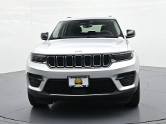 Used 2023  Jeep Grand Cherokee Laredo 4x4 at Landmark Auto Credit Center near springfield&comma; IL