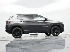 Used 2022  Jeep Compass Latitude 4x4 at Landmark Auto Credit Center near springfield&comma; IL
