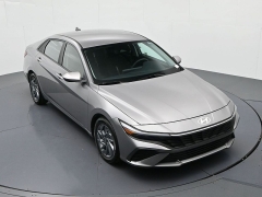 Used 2024  Hyundai Elantra SEL IVT at Landmark Auto Credit Center near springfield&comma; IL