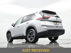 Used 2024  Nissan Rogue FWD SV at Landmark Auto Credit Center near springfield&comma; IL