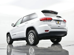 Used 2020  Jeep Grand Cherokee Laredo 4x4 at Landmark Auto Credit Center near springfield&comma; IL