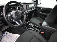 Used 2019  Jeep Wrangler Unlimited Sahara 4x4 at Landmark Auto Credit Center near springfield&comma; IL