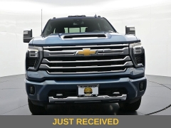Used 2024  Chevrolet Silverado 3500HD 4WD Crew Cab 159" High Country Dsl at Landmark Auto Credit Center near springfield&comma; IL