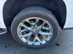 Used 2019  GMC Yukon 4d SUV 4WD SLT at Landmark Auto Credit Center near springfield&comma; IL