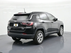 Used 2025  Jeep Compass Latitude 4x4 at Landmark Auto Credit Center near springfield&comma; IL