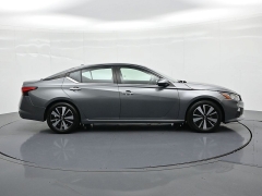 Used 2022  Nissan Altima 2&period;5 SV Sedan at Landmark Auto Credit Center near springfield&comma; IL