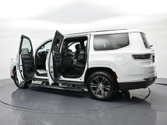 Used 2022  Jeep Grand Wagoneer Series I 4x4 at Landmark Auto Credit Center near springfield&comma; IL