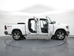 Used 2022  Ram 1500 4WD Laramie Crew Cab 5'7" Box at Landmark Auto Credit Center near springfield&comma; IL