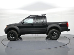 Used 2011  Nissan Frontier 4WD Crew Cab SWB Auto PRO-4X at Landmark Auto Credit Center near springfield&comma; IL