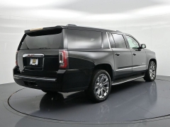 Used 2016  GMC Yukon XL 4d SUV 4WD Denali at Landmark Auto Credit Center near springfield&comma; IL