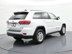 Used 2020  Jeep Grand Cherokee Laredo 4x4 at Landmark Auto Credit Center near springfield&comma; IL