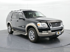Used 2006  Ford Explorer 4d SUV 2WD Eddie Bauer V8 at Landmark Auto Credit Center near springfield&comma; IL