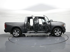 Used 2020  Ram 1500 4WD Crew Cab Laramie at Landmark Auto Credit Center near springfield&comma; IL