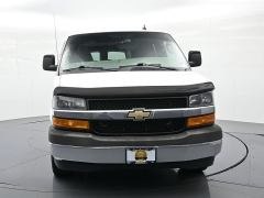 Used 2018  Chevrolet Express Wagon 3500 Wagon LT at Landmark Auto Credit Center near springfield&comma; IL