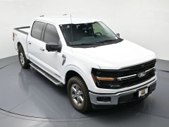 Used 2024  Ford F-150 XLT 4WD SuperCrew 5&period;5' Box at Landmark Auto Credit Center near springfield&comma; IL