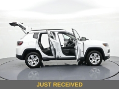 Used 2022  Jeep Compass Latitude 4x4 at Landmark Auto Credit Center near springfield&comma; IL