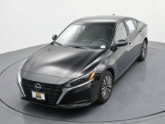 Used 2025  Nissan Altima SV AWD at Landmark Auto Credit Center near springfield&comma; IL