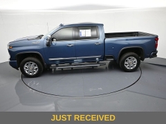Used 2024  Chevrolet Silverado 3500HD 4WD Crew Cab 159" High Country Dsl at Landmark Auto Credit Center near springfield&comma; IL