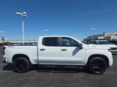 Used 2023  Chevrolet Silverado 1500 4WD Crew Cab 147" Custom at Landmark Auto Credit Center near springfield&comma; IL