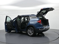 Used 2024  GMC Terrain FWD 4dr SLT at Landmark Auto Credit Center near springfield&comma; IL