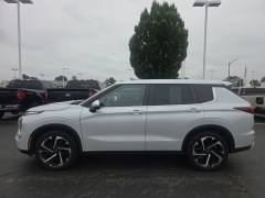 Used 2023  Mitsubishi Outlander SE S-AWC at Landmark Auto Credit Center near springfield&comma; IL