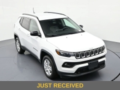Used 2022  Jeep Compass Latitude 4x4 at Landmark Auto Credit Center near springfield&comma; IL