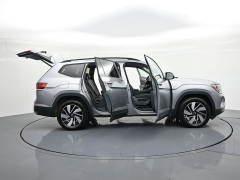 Used 2026  Volkswagen Atlas 2&period;0T SE w&sol;Technology FWD at Landmark Auto Credit Center near springfield&comma; IL