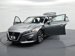 Used 2022  Nissan Altima 2&period;5 SV Sedan at Landmark Auto Credit Center near springfield&comma; IL