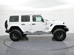 Used 2020  Jeep Wrangler Unlimited Sahara 4x4 at Landmark Auto Credit Center near springfield&comma; IL