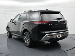 Used 2025  Nissan Pathfinder SL 2WD at Landmark Auto Credit Center near springfield&comma; IL