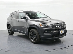 Used 2022  Jeep Compass Latitude 4x4 at Landmark Auto Credit Center near springfield&comma; IL