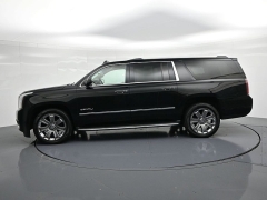 Used 2016  GMC Yukon XL 4d SUV 4WD Denali at Landmark Auto Credit Center near springfield&comma; IL