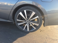 Used 2021  Nissan Altima 2&period;0 SR Sedan at Landmark Auto Credit Center near springfield&comma; IL