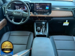 Used 2024  GMC Canyon 4WD Crew Cab AT4 at Landmark Auto Credit Center near springfield&comma; IL