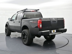 Used 2011  Nissan Frontier 4WD Crew Cab SWB Auto PRO-4X at Landmark Auto Credit Center near springfield&comma; IL