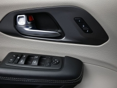 Used 2023  Chrysler Pacifica Touring L FWD at Landmark Auto Credit Center near springfield&comma; IL