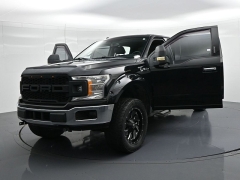 Used 2018  Ford F-150 4WD SuperCrew XLT 5 1&sol;2 w&sol;Luxury Pkg at Landmark Auto Credit Center near springfield&comma; IL
